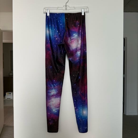Blackmilk Galaxy Purple High Waisted Leggings Size M - Picture 3 of 3